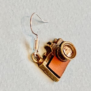 Vintage Retro Camera dangle earrings, #RETRO, Funky, Fun, Cute and quirky