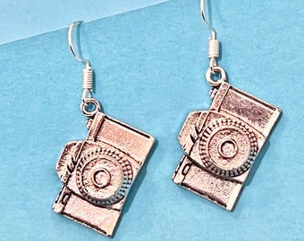 Vintage Retro Camera dangle earrings, #RETRO, Funky, Fun, Cute and quirky