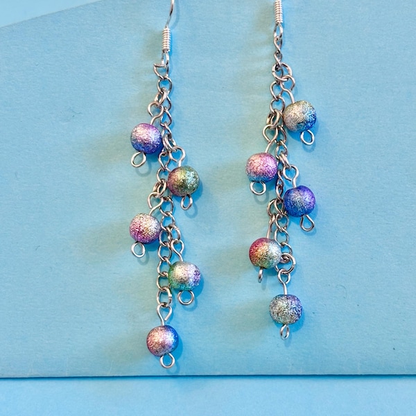 Pendientes de bola de unicornio en forma de racimo, colores pastel perlados, pendientes colgantes hechos a mano