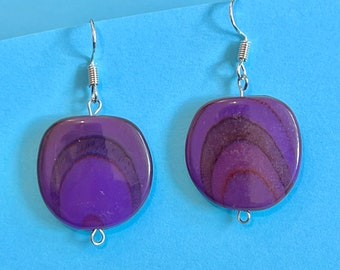 Boucles d'oreilles effet pierre pendantes violettes, mignonnes, délicates et délicates, bijoux faits main et originaux