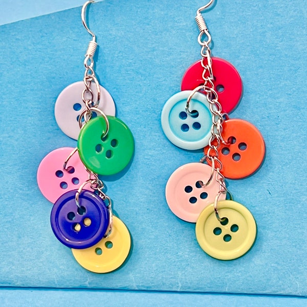 Boucles d'oreilles pendantes en grappe avec boutons, mignonnes, amusantes, funky, originales et originales