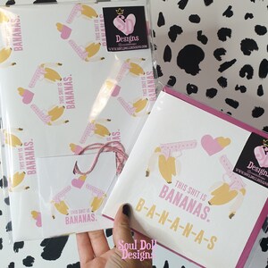 This shit is Bananen...Geburtstagskarte für sie UK, Bananas Card, Fruit Bananen Druck, lustige Geburtstagskarte für Freund, Bestie, Schwester - Pink