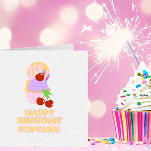 Carte de joyeux anniversaire Cupcake pour elle Royaume-Uni, imprimé cerises, jolie carte de fruits cerises, carte d'anniversaire amusante pour meilleur ami, meilleure amie, petite amie, soeur