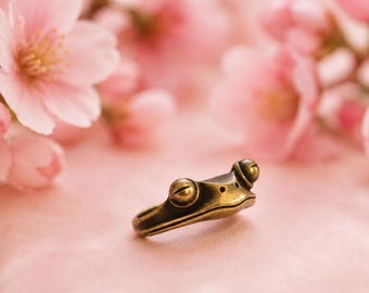 Vintage Brass Frog Ring, Cute Frog Face Ring, Handmade Animal Ring, Cottagecore Jewelry, Adjustable Statement Ring, Unisex Amphibian Ring