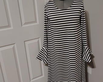 Abaya striped bell sleeve 53" long