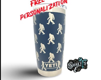 20 oz - Diseño Bigfoot 360 grabado con láser en un vaso Yeti con tapa magnética.
