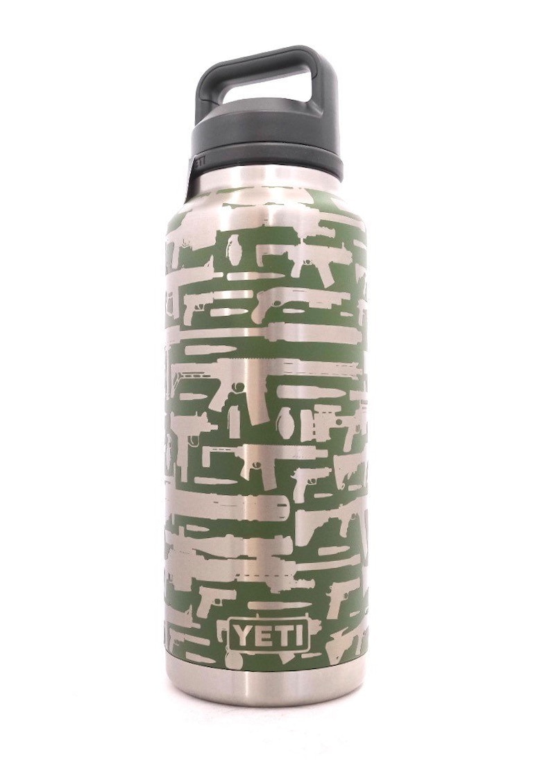 46oz - 360 Black rifle design laser engraved on a Yeti bottle/rambler with chug cap. Multiple colors available… bild 3