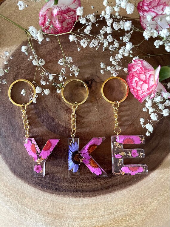 Personalized Handmade Resin Letter Alphabet Keychain Real Flower