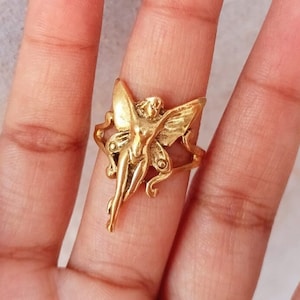Beautiful Gold ring with faerie fairy design