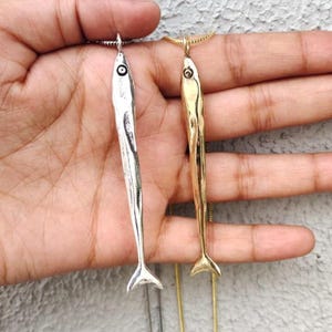 Collier pendentif poisson sardine fait main : bijoux de charme uniques