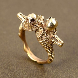 Skull Ring, Antique Gold Skull Ring, Gothic Skull Ring, Halloween Ring, Memento Mori, Men&#39;s Ring, Handmade Ring, Personalized Jewelry