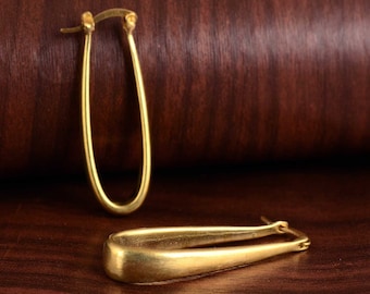 Dainty & Minimalist Oblong Rectangle Hoop Earrings