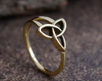 Gold Celtic Knot Ring: Vintage Irish Viking Design