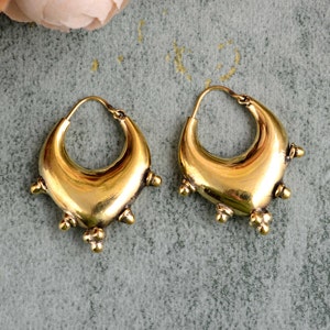Chunky Gold Hoop Earrings: Vintage Hollow Huggie Hoops