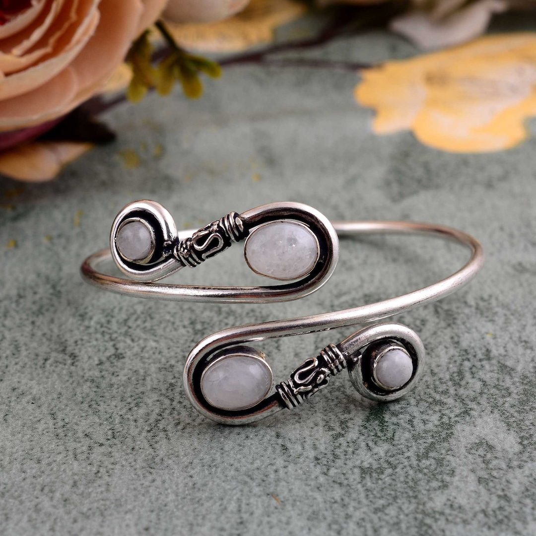 Silver Moonstone Swirl Arm Cuff: Bohemian Festival Jewelry - Etsy Japan