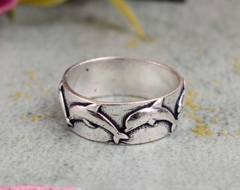 Bague dauphin en plaqué argent faite main : bijoux d'anniversaire modernes