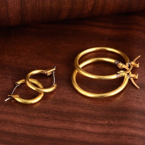 Tiny Hoop Earrings Gold Tiny Hoop Earring Hoop Earring Set Small Hoop Earring Huggie Hoop Earring Gold Cartilage Earring