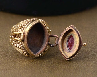 Garnet Poison Ring, Vintage Poison Ring, Openable Ring, Gold Box Ring, Marquise Ring, Secret Ring, Poisoner Ring