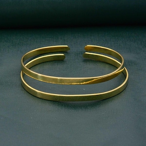 Bracelet manchette en or délicat : jonc de l&#39;amitié minimaliste