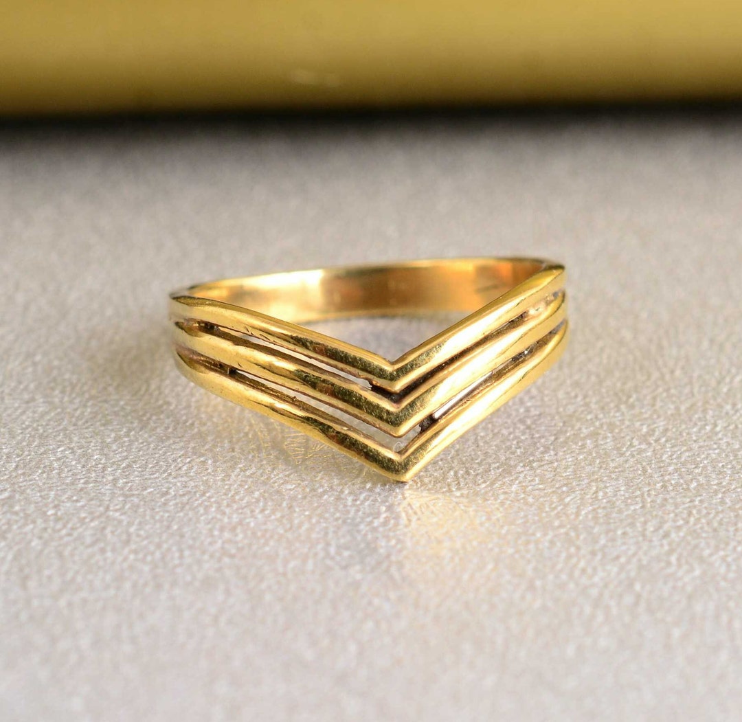 Chevron Ring: Dainty Wishbone Stacking Ring - Etsy