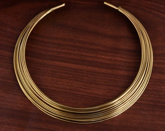Tour de cou doré, collier fil simple, tour de cou rigide doré, collier manchette africain, collier rigide doré brillant, collier double fil, acier