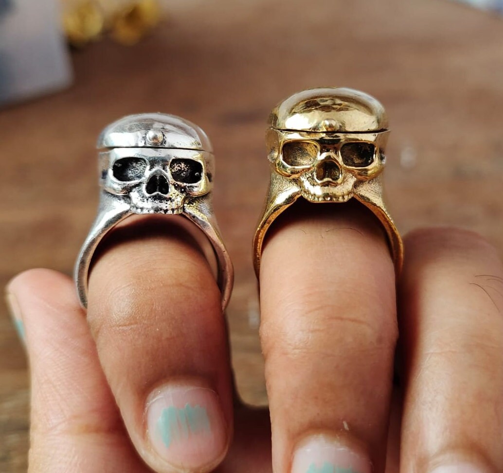 Skull Ring, Solid Skull Poison Ring, Compartment Ring, Snuff Ring