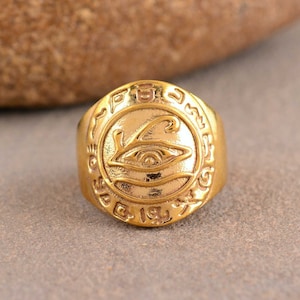 Handmade Gold Horus Eye Ring: Ancient Amulet Jewelry