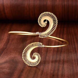 Upper arm cuff arm band spiral handmade made of brass, jewelry