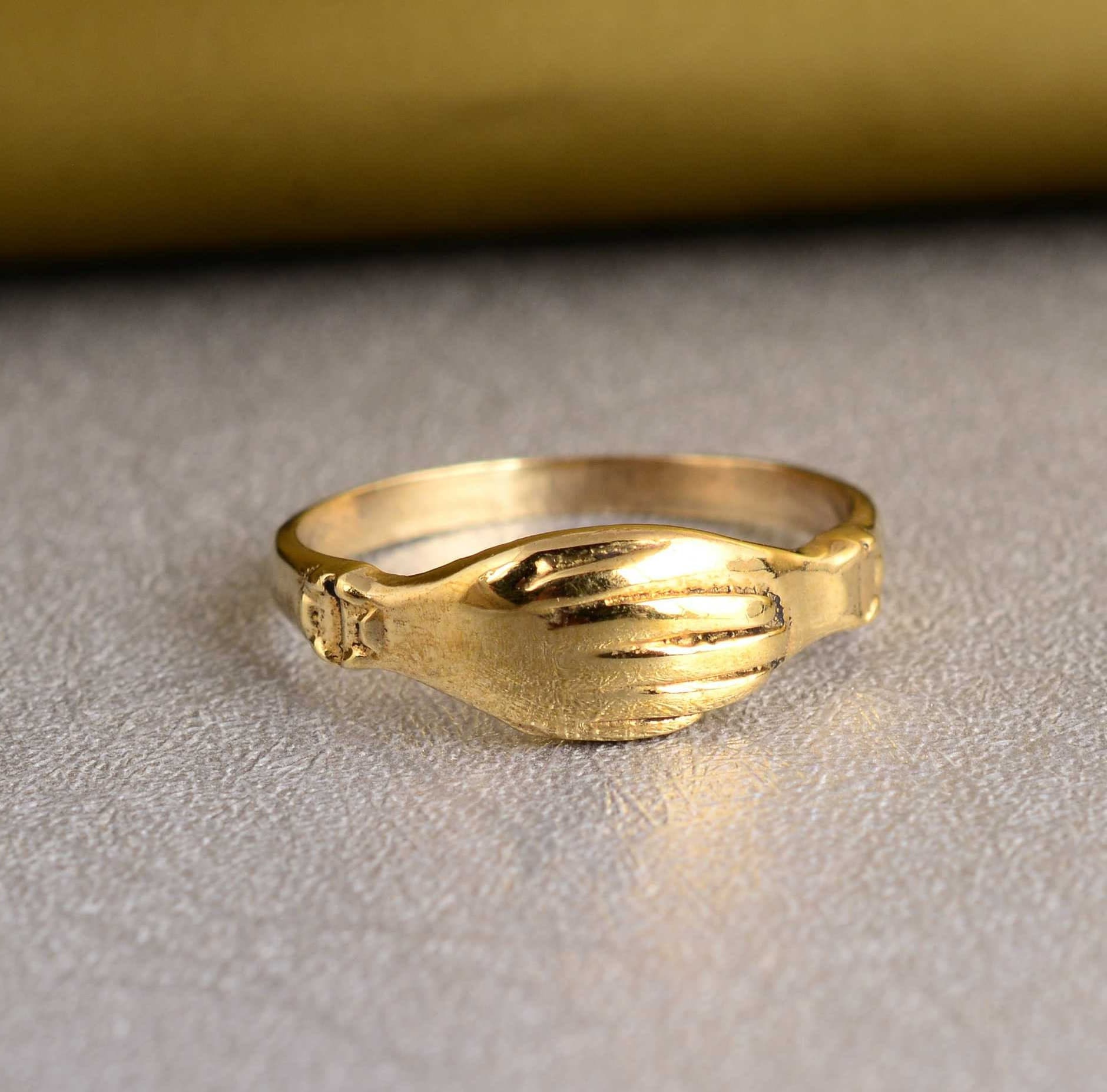 Gold Handshake Ring: Modern Friendship Jewelry Gift - Etsy