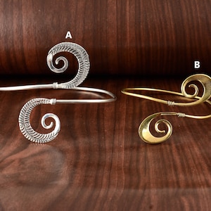 Upper arm cuff arm band spiral handmade made of brass, jewelry