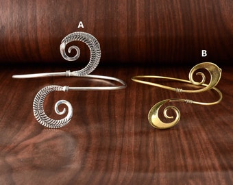 Bracciale a spirale con polsino superiore in ottone fatto a mano, gioielli