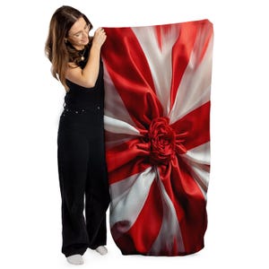 England St George Flag - Roses - Lightweight, Microfibre Beach Towel - 150cm x 75cm