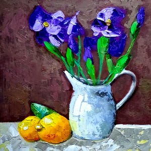 Pintura al óleo original de Lirios en un jarrón, arte de estilo preppy, ramo de flores con espátula, pintura optimista de naturaleza muerta de 10 x 10 pulgadas de NikaSasArt