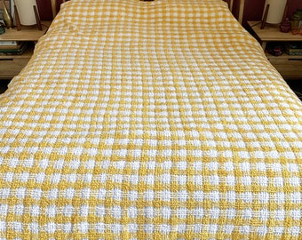 Vintage retro yellow white grid check tufted chenille bedspread coverlet | single/double | L 242cm x W 176cm