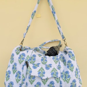 Große gesteppte Baumwoll-Reisetasche, Schultertasche, waschbare Reisetasche mit Blumenmuster, umweltfreundliche Yoga-Shopping-Strandtasche Boho Weekender