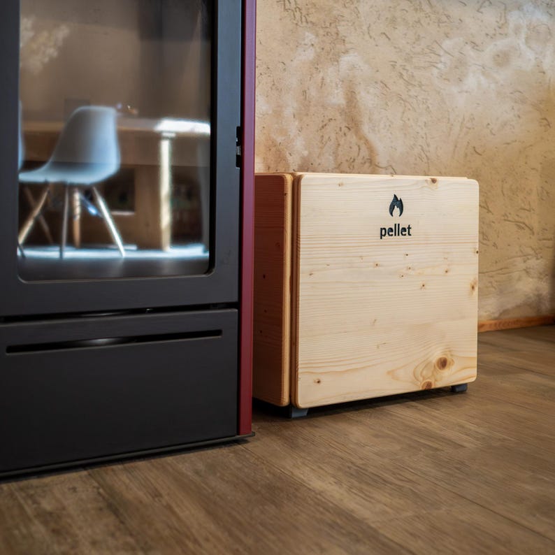 Natural Wood Pellet Holder in Fir Design Bench Chair Pellet Trunk 40 Kg