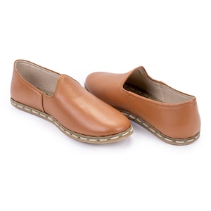Mujeres brown zapatos de cuero hechos a mano, zapatos tradicionales, slip hecho a mano, zapatos vintage, zapatos planos de cuero, zapatos únicos, zapatos auténticos