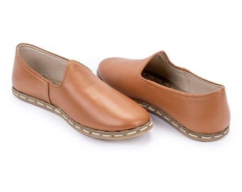 Damen Braune handgemachte Lederschuhe, Trachtenschuhe, handgemachte Slip On, Vintage Schuhe, Leder flache Schuhe, einzigartige Schuhe, authentische Schuhe