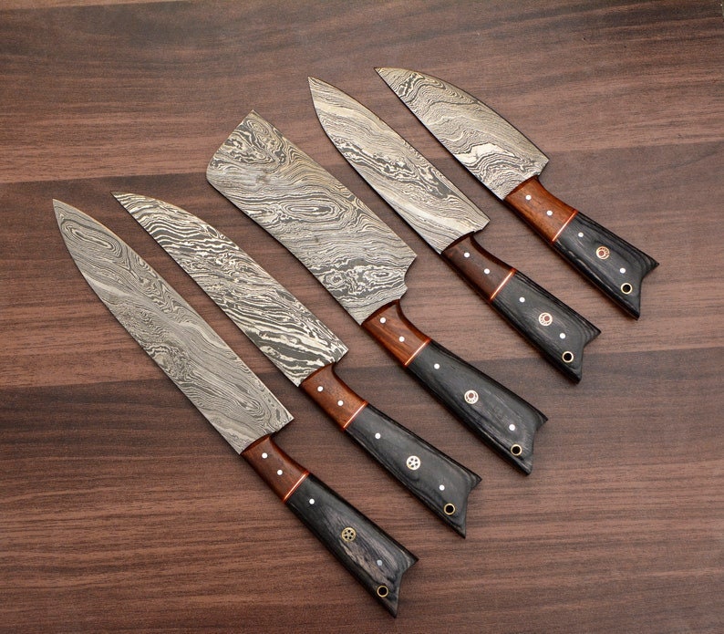 Randy,Custom made damascus steel kitchen/chef's knife set with leather roll  bag DR-1061-B-6.