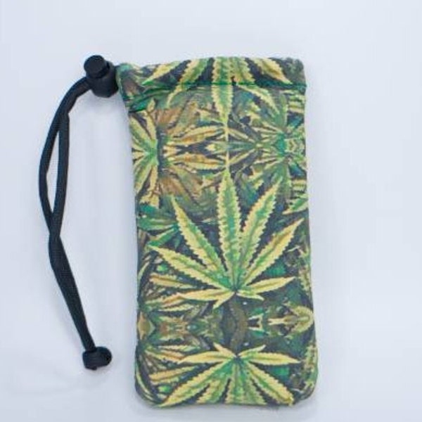 Custom Size Cannibas Camo Pipe Pouch, Pipe Bag, Padded Stash Bag, Bubbler Bag