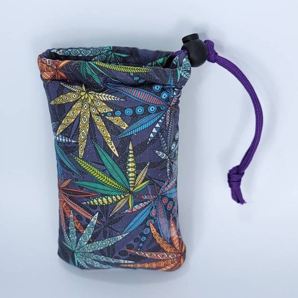 Custom Size Dark Cannibas Leaf Pipe Pouch, Glass Pipe Case, Pipe Bag, Padded Stash Bag, Stoner Gifts