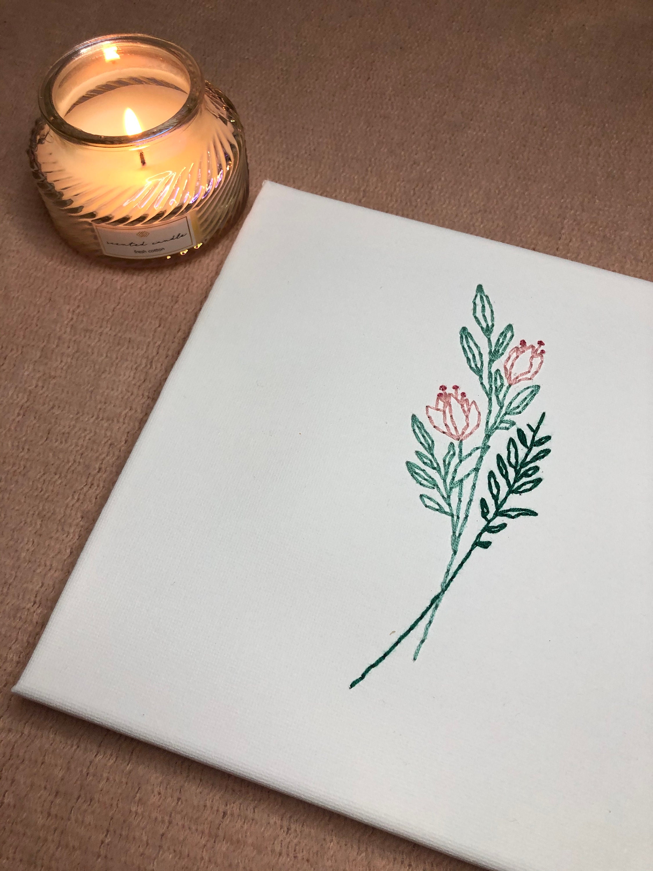 Toile Brodée Fleurie