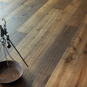 Prefinished parquet Oak, Planed, Antiqued, Heat treated effect