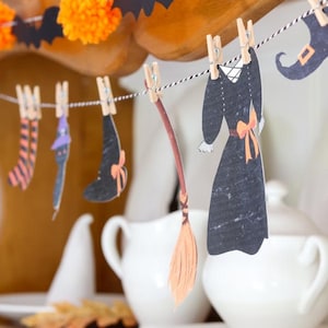 DIY Witches Clothesline printable halloween decoration