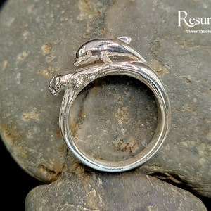 Dolphin Jumping Waves Ring
