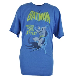 Batman Fighting Crime With Style DC Comics Book Cartoon T-shirt bleu
