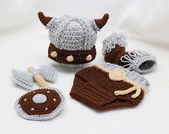 Crochet bebé vikingo traje marrón gris vikingo traje recién nacido ducha regalo nórdico traje escandinavo mamá regalo foto prop HECHO A PEDIDO