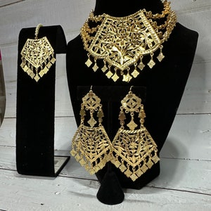 Patra traditional punjabi pipple patti tikka set/indian gold tikka set/jadau tikka set/ jadau set/pipple patti traditional punjabi jewelry