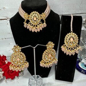 Kundan Choker Set