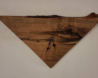 Rustic handmade wooden wall clock – Country-style wooden wall clock | Vintage wooden clock for living room, kitchen, bedroom | Farmhouse decor